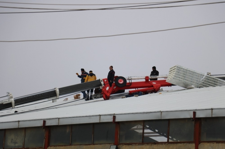 Vincin Altında Kalan İşçi Hayatını Kaybetti