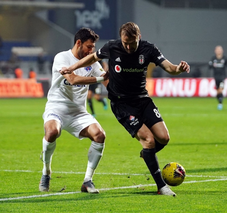 Süper Lig: Kasımpaşa: 1 - Beşiktaş: 1 (İlk Yarı)