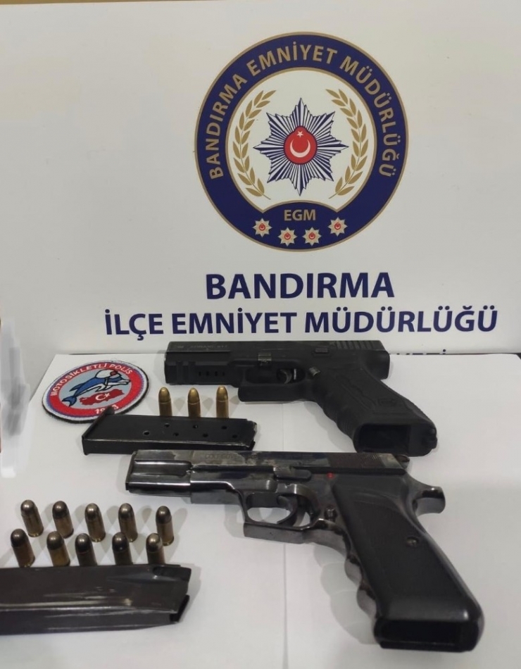 Balıkesir’de Polis 9 Silah Ele Geçirdi