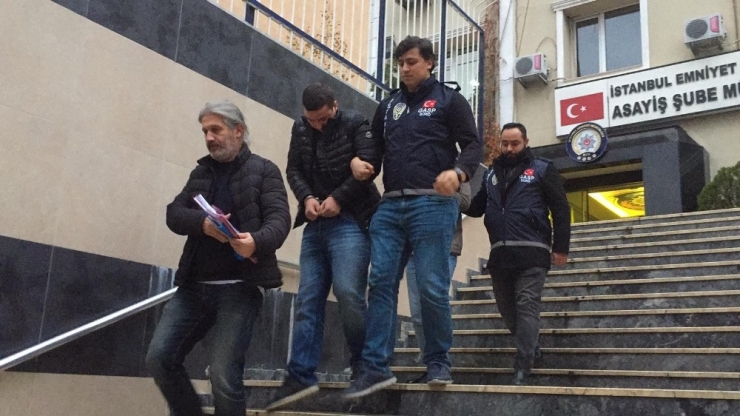 Büyükçekmece’de Silah Zoruyla Market Soyan Şahıslar Yakalandı