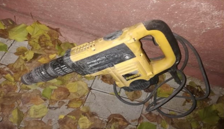 Köpek Ve Kombi Dahi Çalan Hırsızlar Polisten Kaçamadı