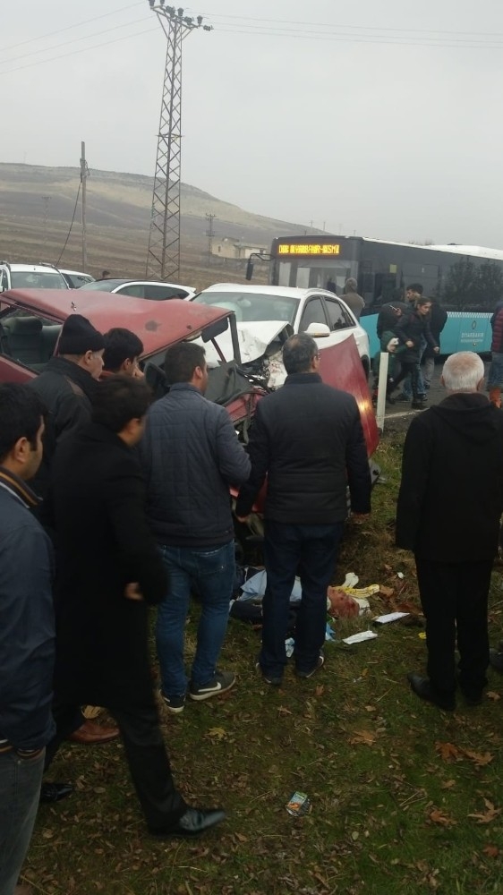 Diyarbakır’da Trafik Kazası: 3 Yaralı