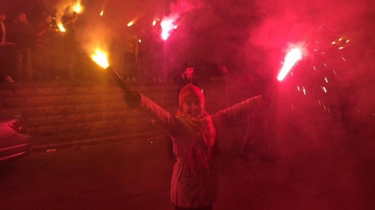 Kayserispor Taraftarı Moral Verdi