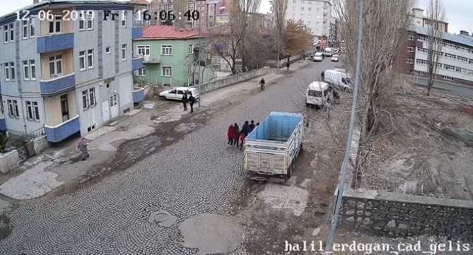 Kars’ta Lise Öğrencisini Zorla Kaçırmaya Çalışanlar Yakalandı