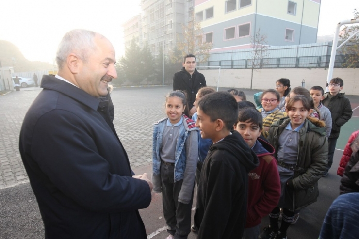 Başkan Büyükgöz, “Çocuklar Sizler Bizim Geleceğimizsiniz”