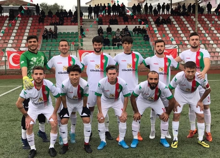 Lider İlk Yarı Zorlansa Da İkinci Yarı Attığı Gollerle Kazandı