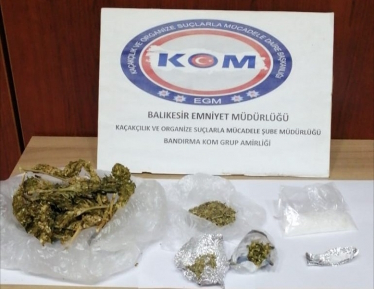 Polisten Edremit Ve Bandırma’da Uyuşturucu Operasyonu