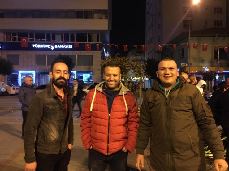 Isparta 32 Sporlu Taraftar Ve Futbolculardan Erken Şampiyonluk Kutlamaları