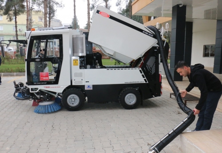 Akçakale Belediyesi Araç Filosunu Güçlendirmeye Devam Ediyor