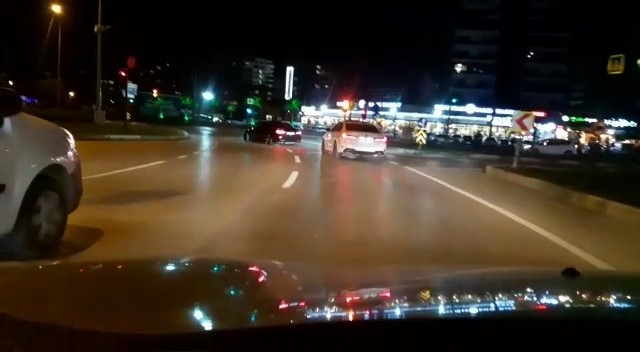 Bursa’da Drift Yapan Sürücüler Emniyetten Kaçamadı
