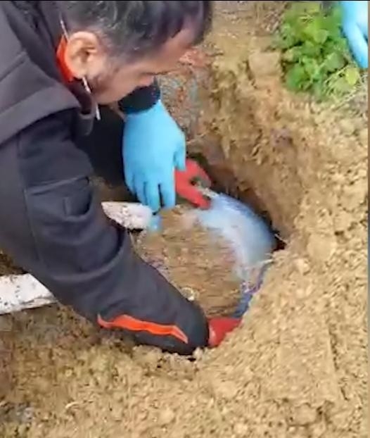 Operasyon Yapan Polis, Yanan Sobada Uyuşturucu Ele Geçirdi