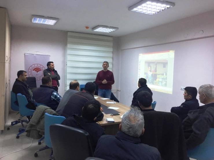 Sarıgöl’de Arıcılara Eğitim