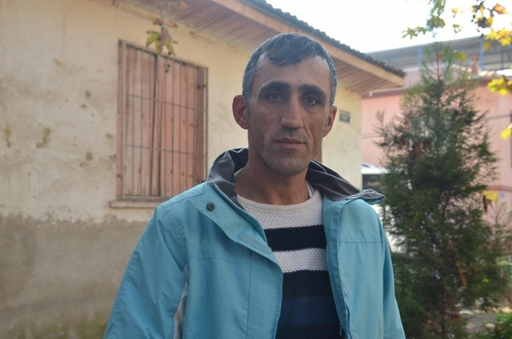 Köpekleri Çuvala Koyup Ölüme Terk Ettiler