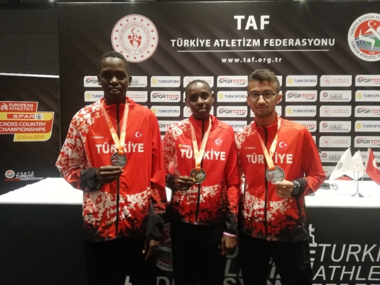 Kros Milli Takımı, Basınla Buluştu