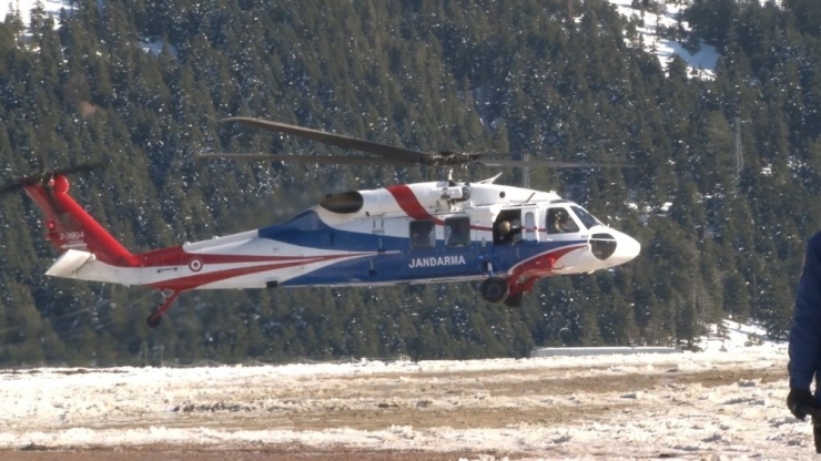 Kayıp Dağcıları Aramak İçin 40 Kişilik Özel Tim Helikopterle Bölgeye Sevk Edildi