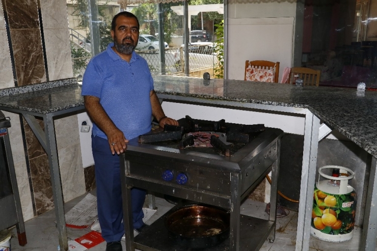 Yoksulun Kefenini Bile Çaldılar