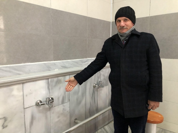 Camiye Dadanan Hırsızlar Cemaati Bıktırdı