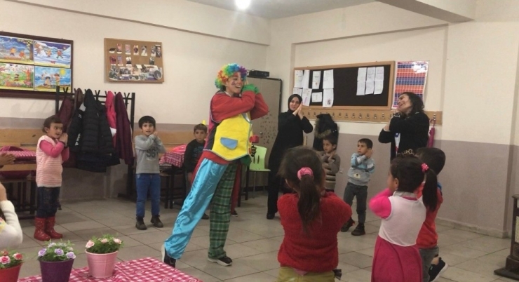 Köy Okulu Öğrencileri Zumba İle Buluştu