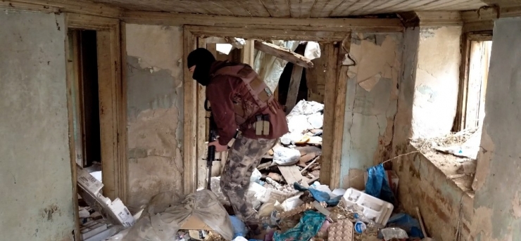 Edirne’de Paniğe Neden Olan Saldırgan Polisi Alarma Geçirdi