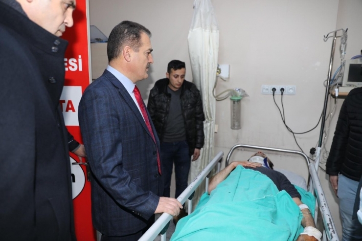 Özel Harekat Polislerini Taşıyan Minibüs Şarampole Yuvarlandı: 3 Yaralı