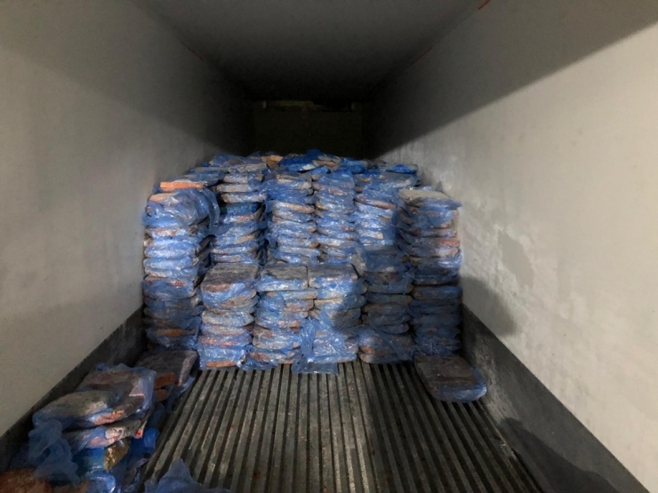 Mersin’e Çin’den Getirilen Kaçak 23 Ton Kuzu Ciğeri Yakalandı