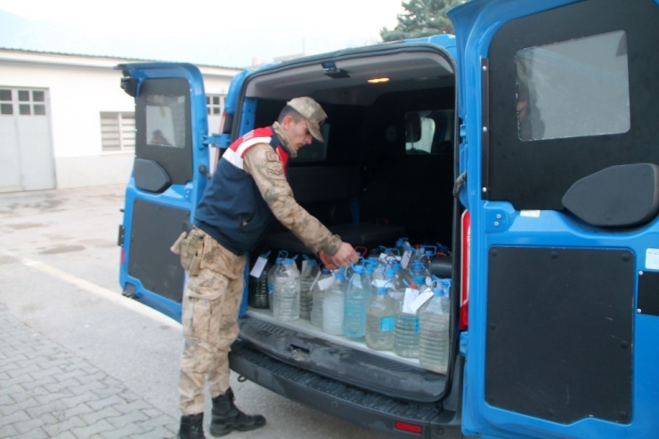 Jandarmadan Yılbaşı Öncesi Kaçak Alkol Operasyonu