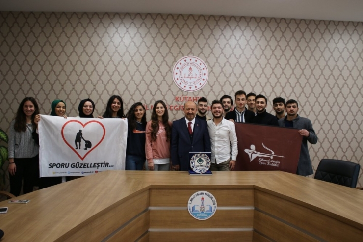 Dpü’lü Öğrenciler, Müdür Başyiğit’e Proje Ve Çalışmaları Hakkında Bilgi Verdiler