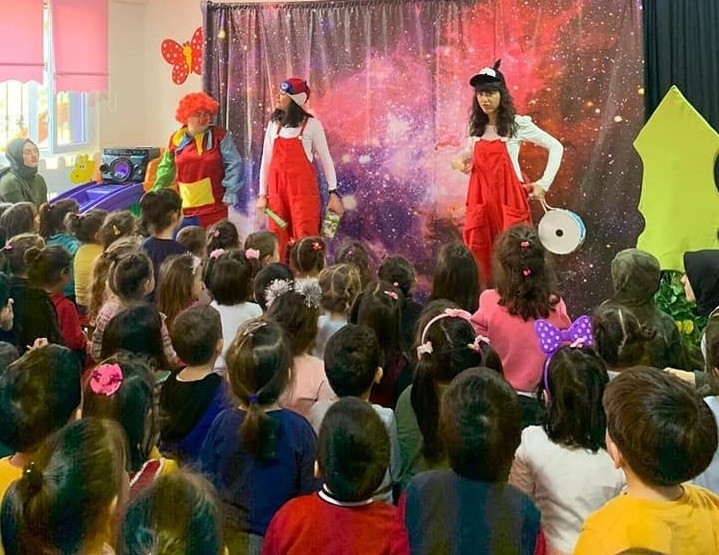 Kardeş Okul Öğrencileri İle Birlikte Tiyatro İzlediler