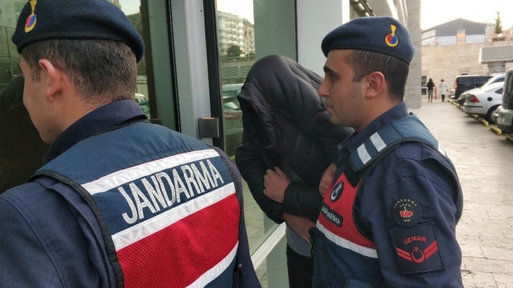 Eşinin Aracını Yakan Koca Adliyede