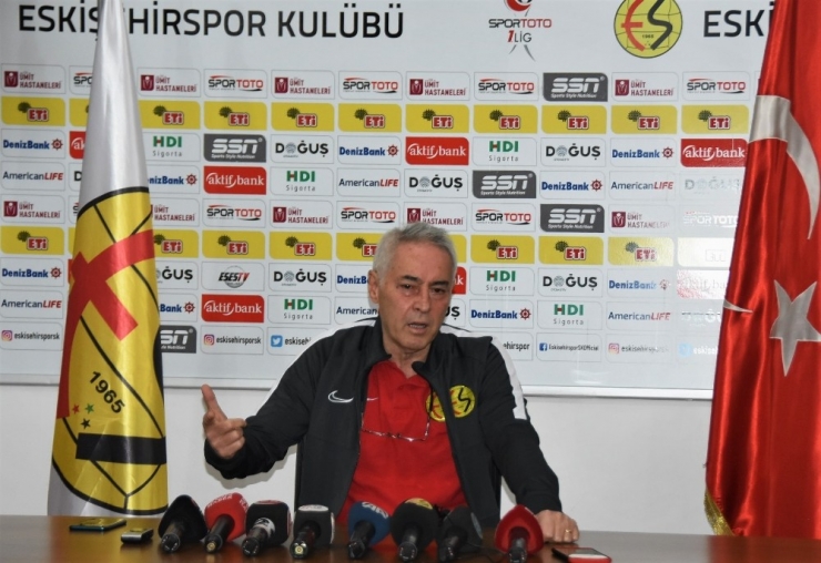 Eskişehirspor Teknik Direktörü Demirbakan’dan Camiaya ‘Mustafa Denizli’ Göndermesi