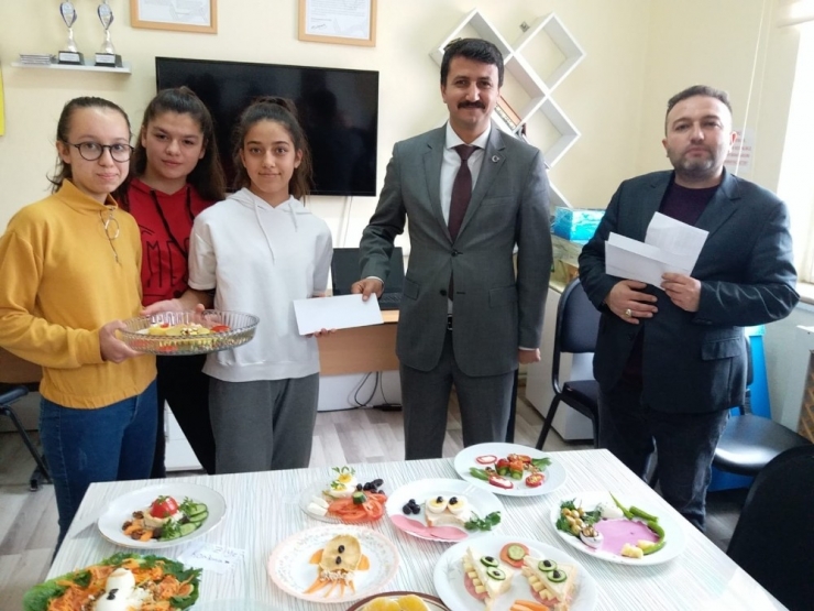 Okulda Kahvaltı Ve Tabak Tasarım Yarışması