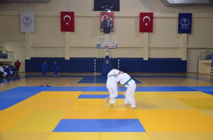 Judo Genç Ve Genç A Güreş Yarışmaları Sona Erdi