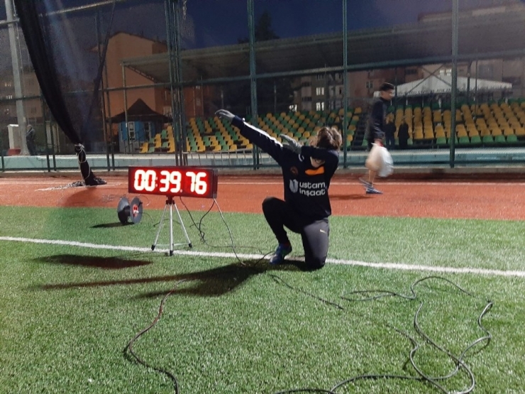 Kadın Eğitmenden Futbola Bilimsel Yaklaşım