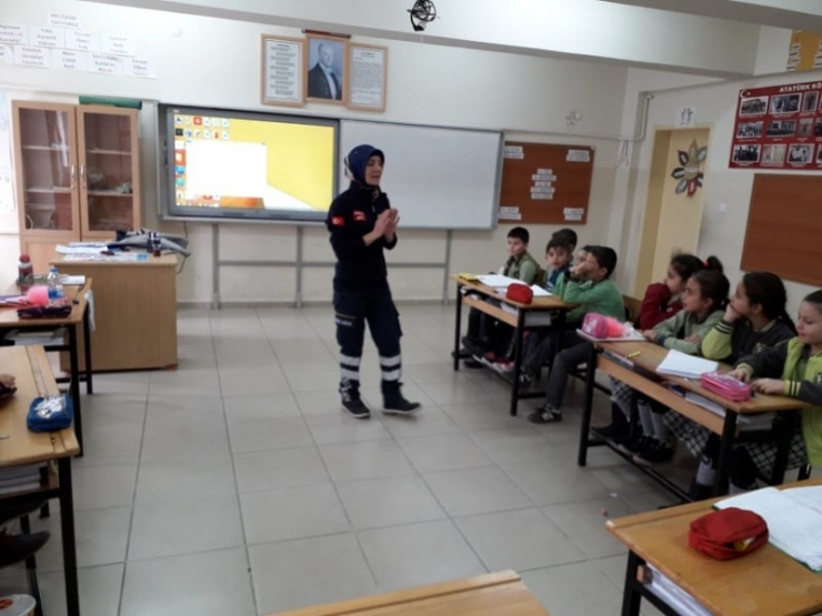 Öğrencilere 112 Acil Çağrı Merkezi Tanıtıldı