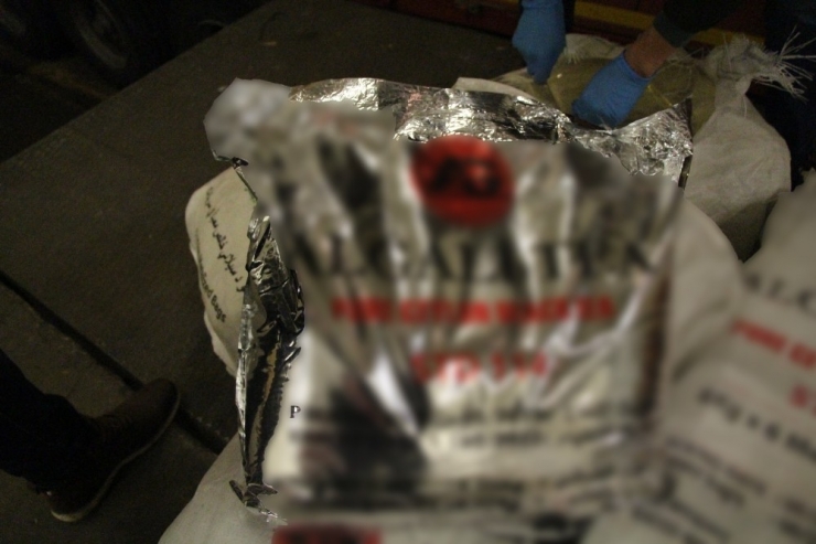 Kapıkule’de Bir Tır Dolusu Kaçak Çay Ele Geçirildi