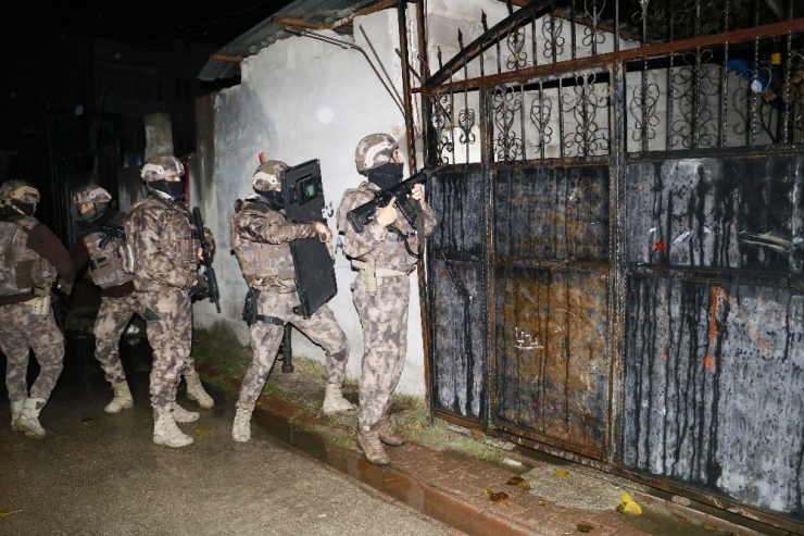 Adana’da Deaş Operasyonu: 5 Gözaltı