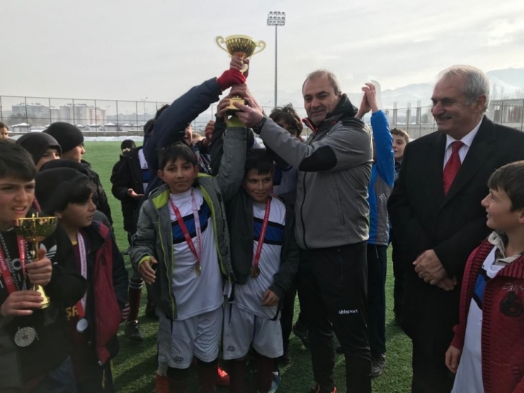 Sözeri Kupa Töreninde