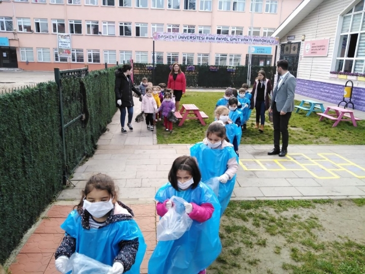 Minikler Yeşil Ve Temiz Çevre İçin Kolları Sıvadı