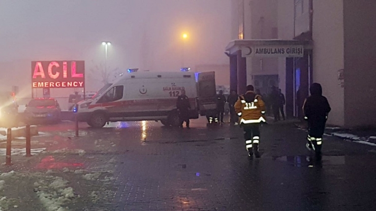 Üzerine Kaya Düşen 3 Asker Yaralandı