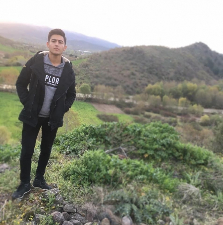 19 Yaşındaki Genç 8 Aylık Yaşam Mücadelesini Kaybetti