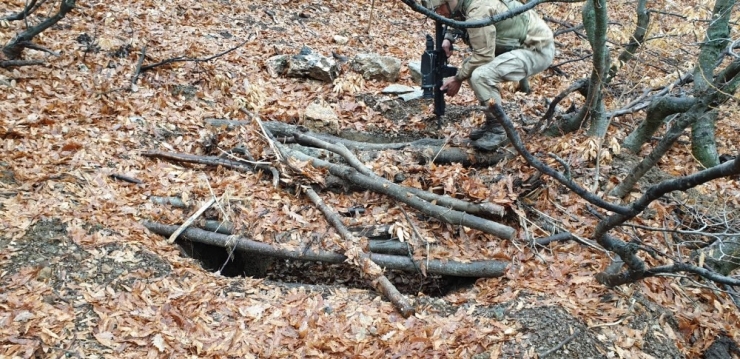 Siirt’te Terör Örgütü Pkk’ya Ait 9 Sığınak İmha Edildi