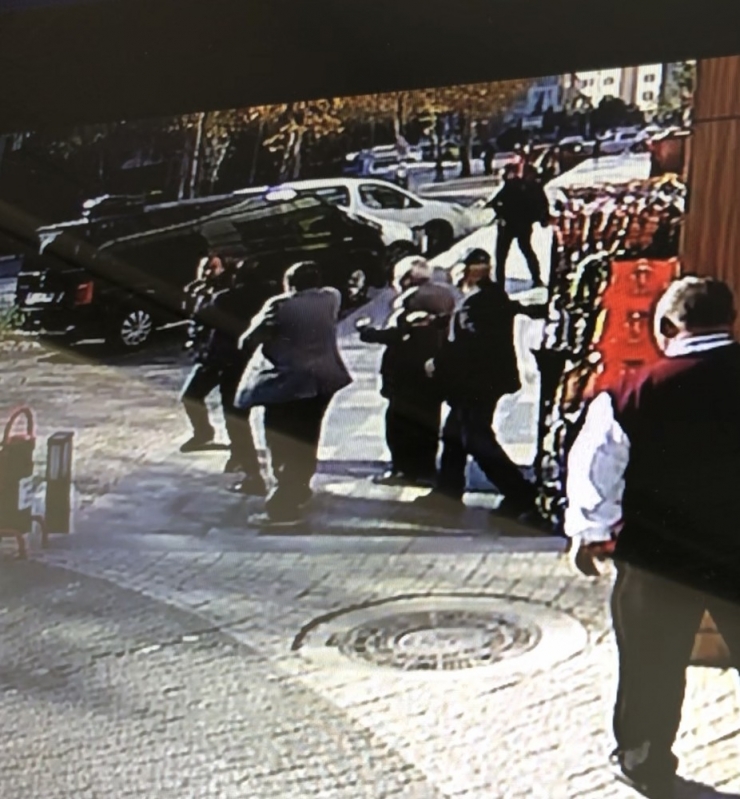 Haraç Almak İçin Geldiler, Dayak Yeyip Gittiler