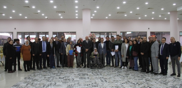 Kuyucak’ta Patron Olmak İsteyen Engelli Ve Eski Hükümlülere Projeleri Teslim Edildi