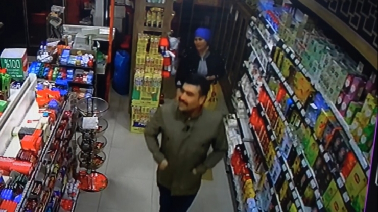 Maketteki Cep Telefonu Hırsızlığı Kameralara Yansıdı