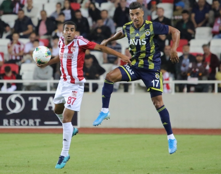 Sivasspor İle Fenerbahçe 27. Randevuda