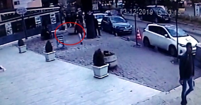 Ölüm Yürürken Yakaladı, O Anlar Kamerada