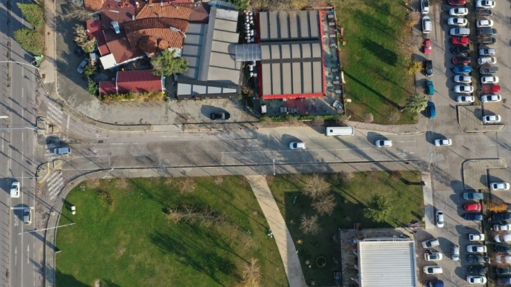 İzmit Sahilindeki Otoparkın Çıkışındaki Trafik Problemine Çözüm