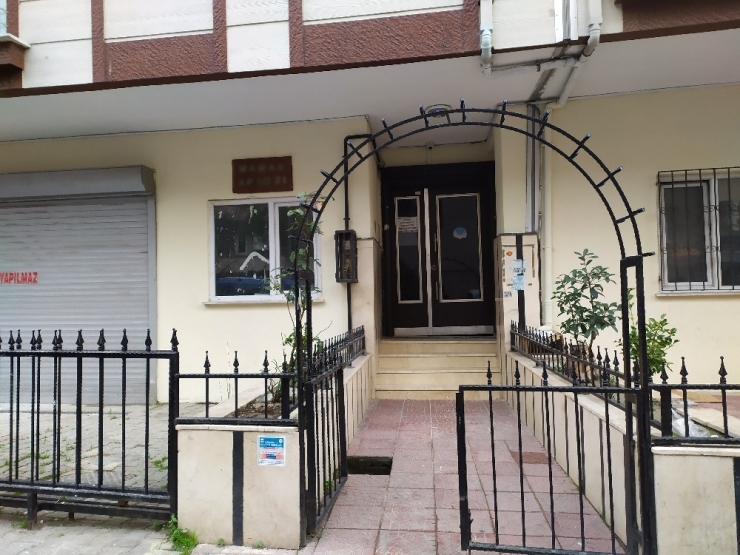 - Ayakkabı Hırsızının Pes Dedirten Rahatlığı Kamerada