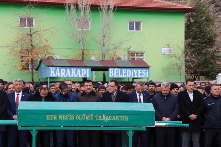 İşçi Midibüsünün Çarptığı Lise Öğrencisi Toprağa Verildi