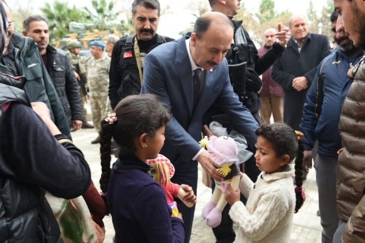 Şanlıurfa Valisi Resulayn Halkının Taleplerini Dinledi